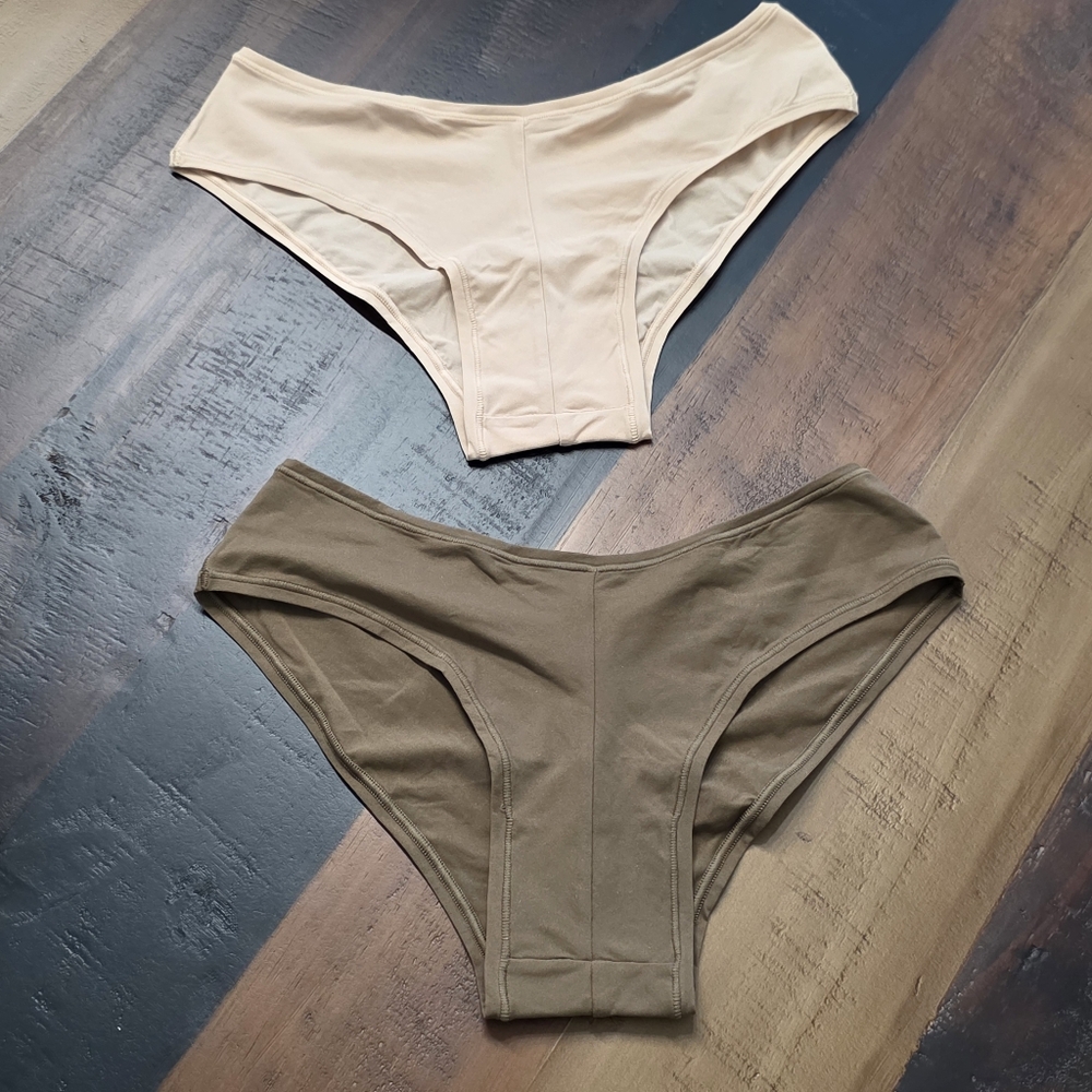 2pcs NWOT SKIMS FITS EVERYBODY HIPSTER/XXS